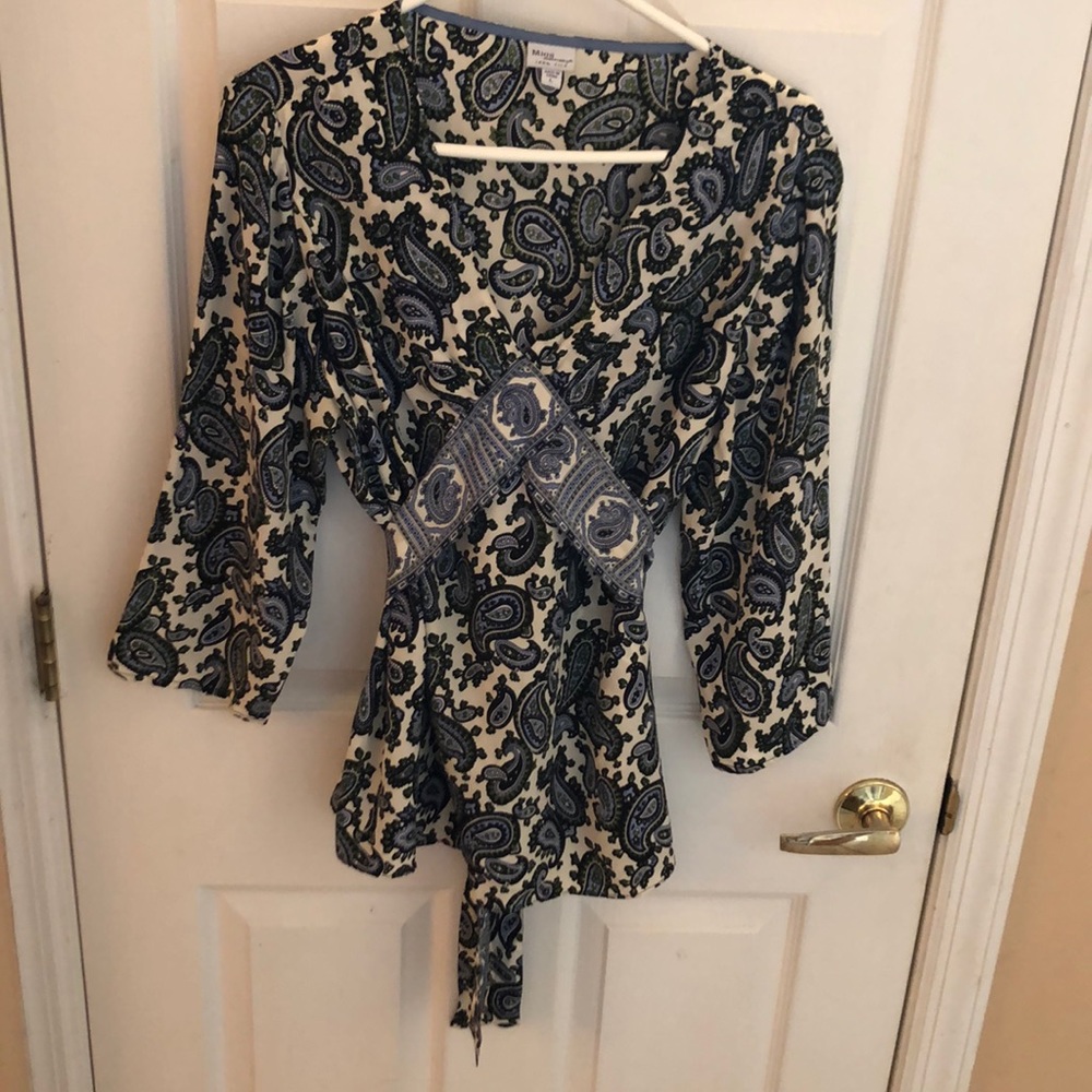 Mimi Maternity V neck Tunic Blouse Sz Large.